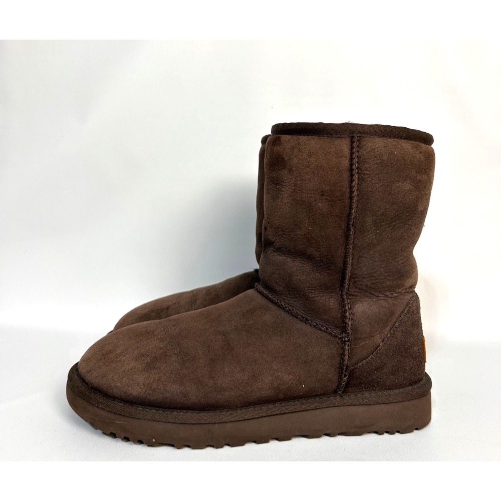 UGG Women's size 9 40 Brown Leather Sheepskin Lined Classic Short Boots